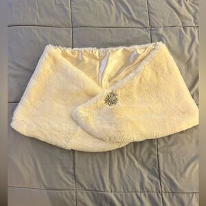 Faux fur winter shawl